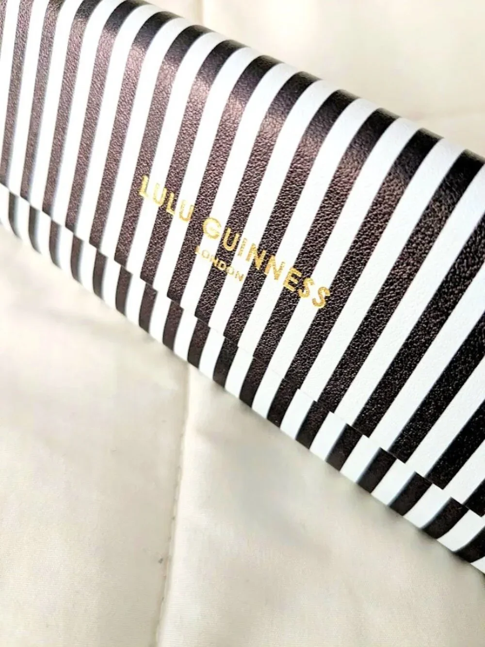 Lulu Guinness Magnetic Trifold Eyewear Case Sunglasses Eye Glasses Striped NWOT